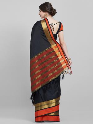 Contrast bordered saree with blouse - 16251914 - Standard Image - 2