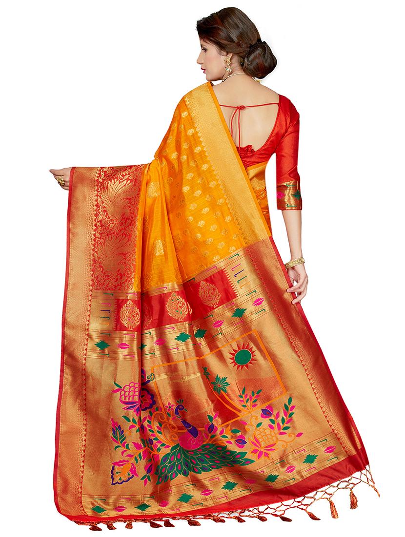 contrast zari border woven saree with blouse - 16256575 - Zoom Image - 2