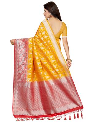 contrast zari border woven saree with blouse - 16256600 - Standard Image - 2
