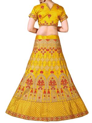 floral embroidered a-line lehenga - 16257510 - Standard Image - 2
