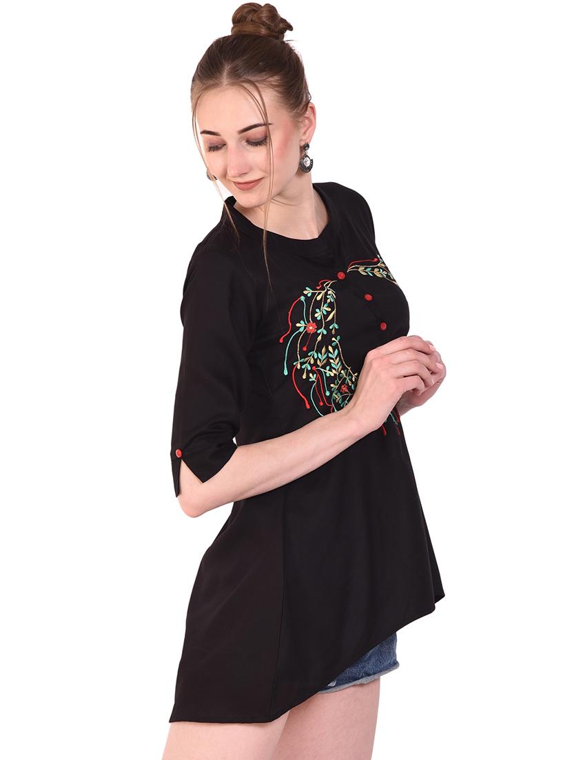 button detail floral embroidered top - 16264611 - Zoom Image - 2