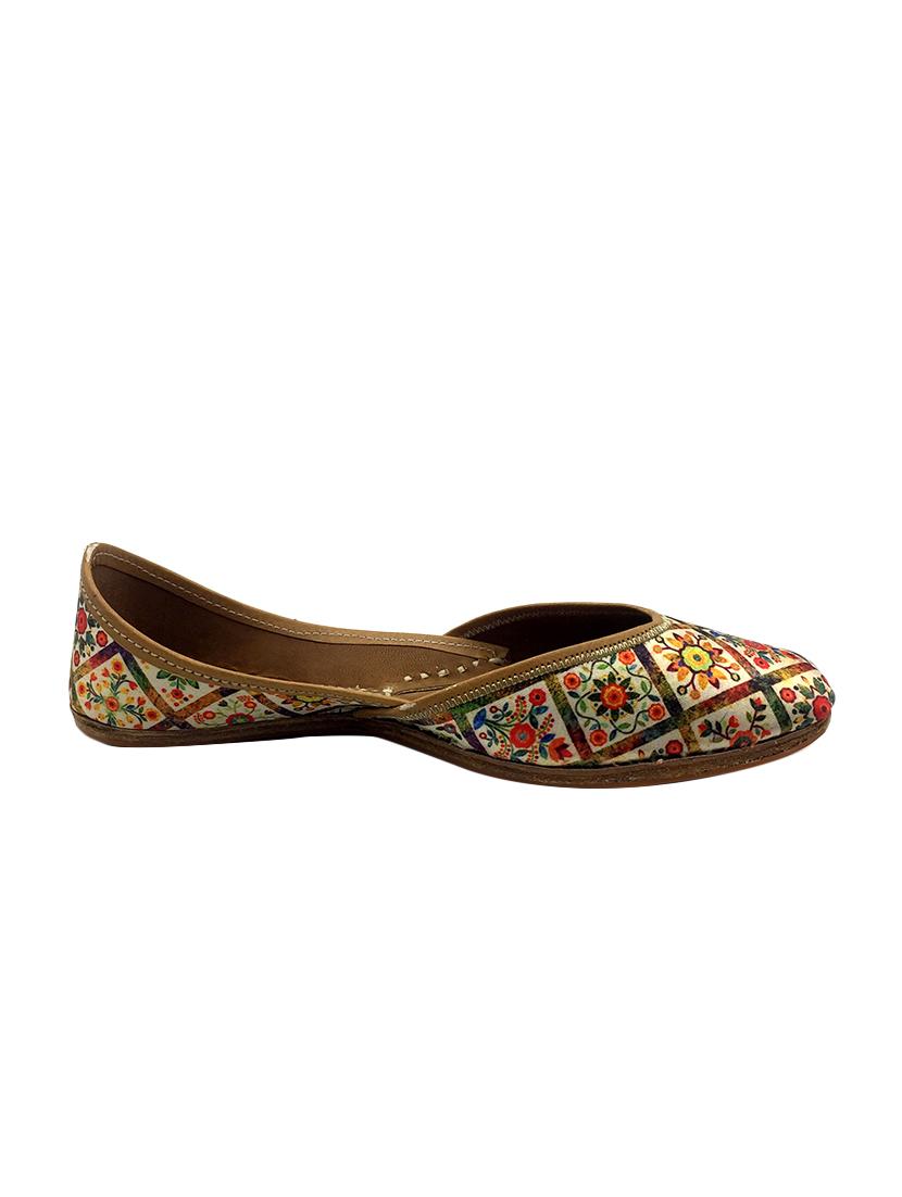 beige slip on jutis - 16305629 - Zoom Image - 2