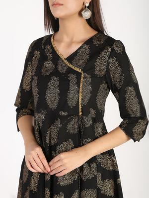 block printed angrakha kurta - 16317128 - Standard Image - 5