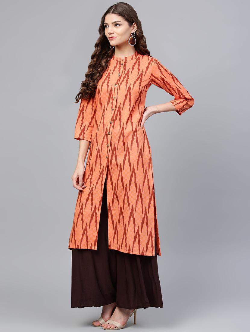 Ikat print front high slit kurta - 16326952 - Zoom Image - 2