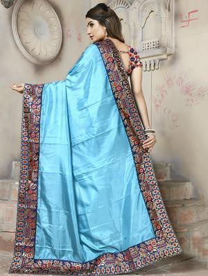 Contrasts bordered saree with blouse - 16327280 - Standard Image - 2