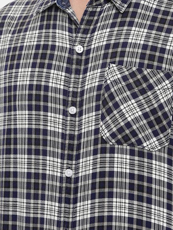 navy blue checkered casual shirt - 16327745 - Zoom Image - 5