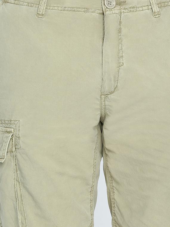beige solid cargo shorts - 16330190 - Zoom Image - 5