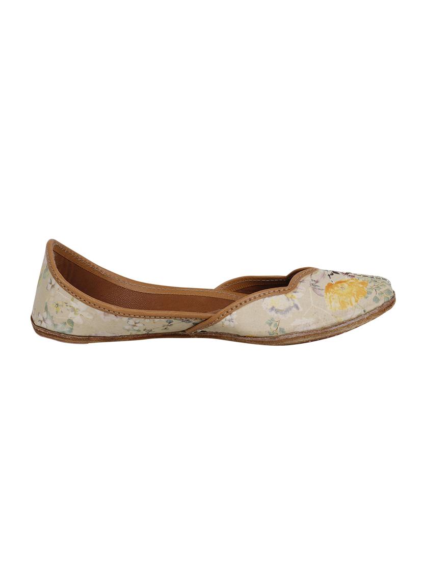 beige slip on jutis - 16355022 - Zoom Image - 2