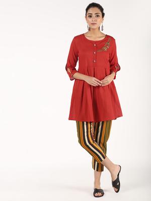embroidered kurta with pant set - 16355757 - Standard Image - 2
