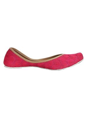 magenta slip on jutis - 16368111 - Standard Image - 2