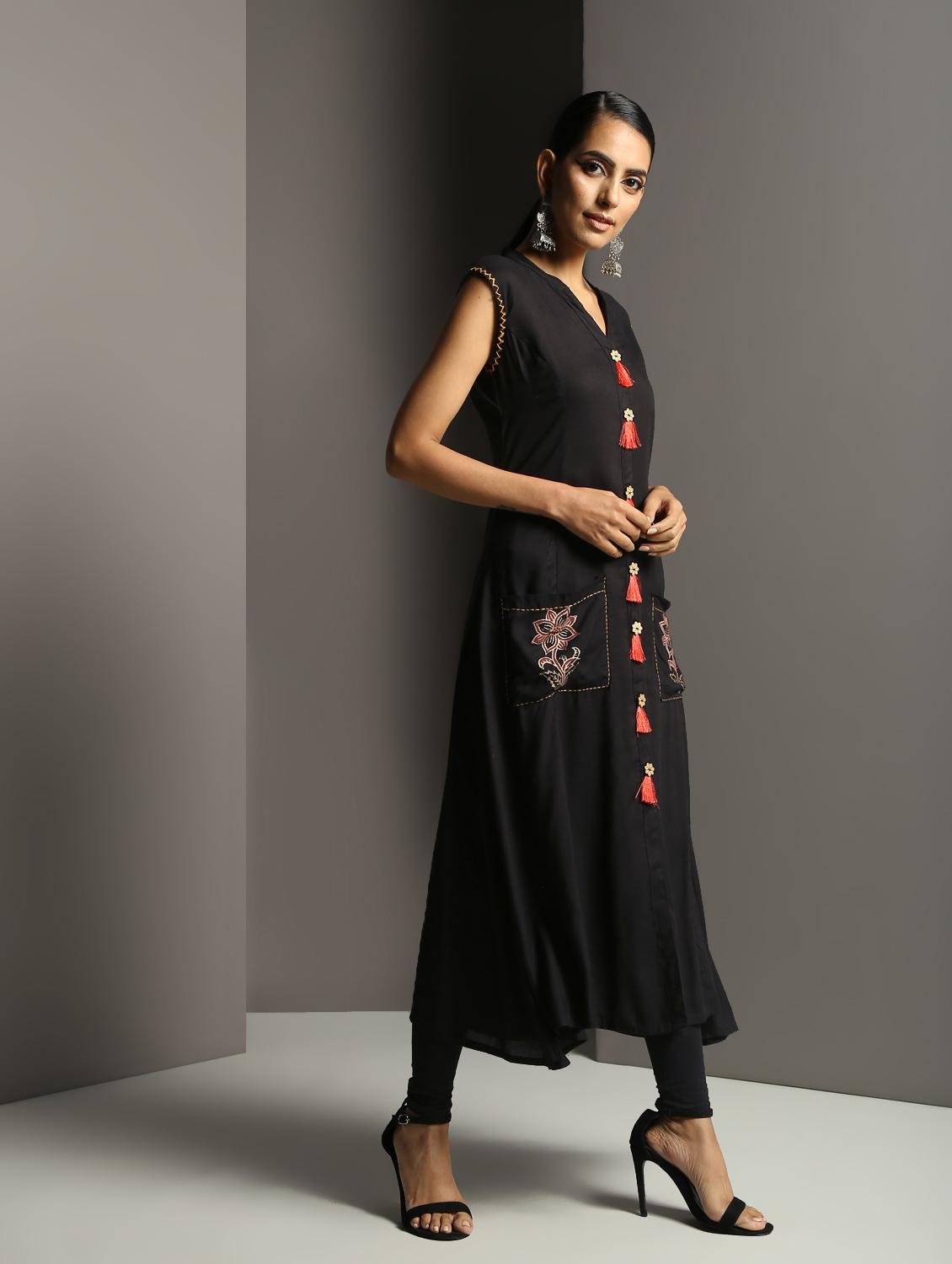 block print a-line kurta with tassels - 16378846 - Zoom Image - 2