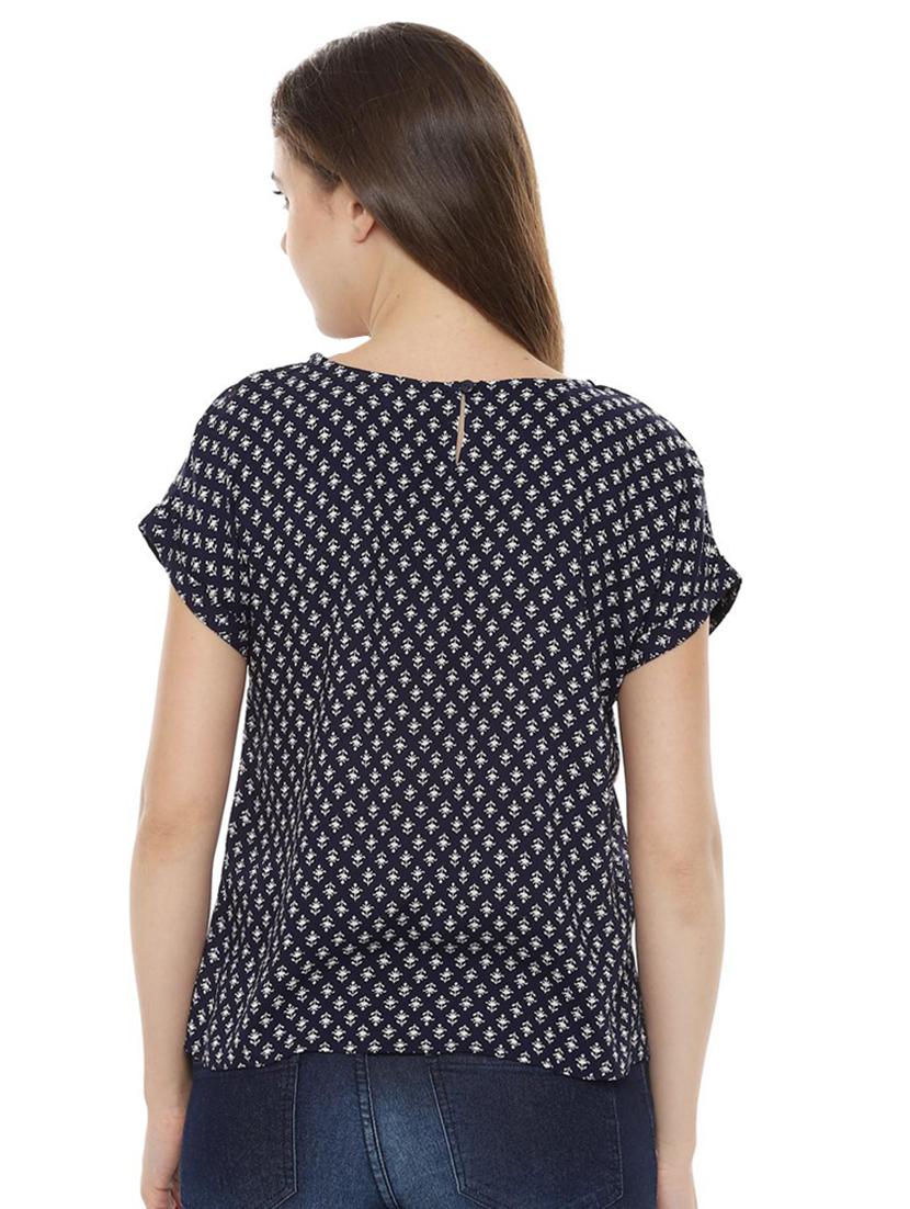 key hole back dolman sleeved top - 16403677 - Zoom Image - 2