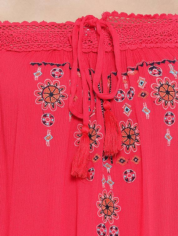 cold shoulder lace detail embroidered top - 16406971 - Zoom Image - 5
