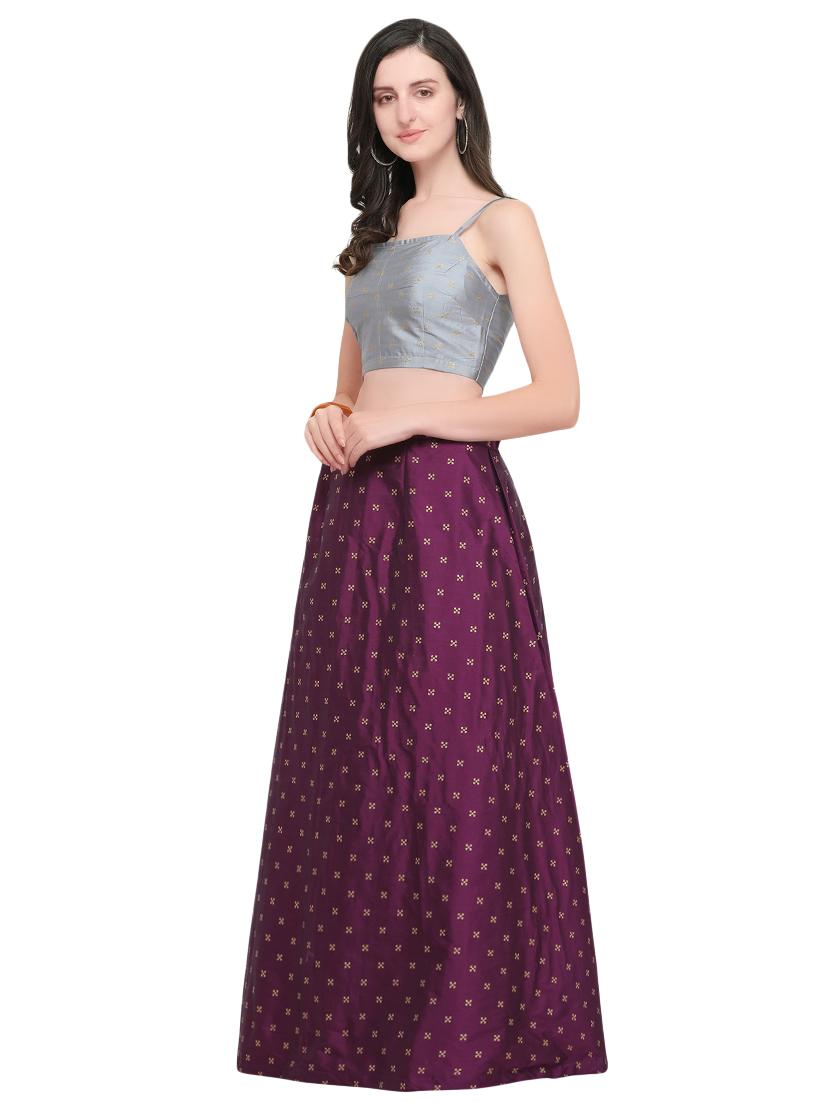 zari motifs flared lehenga - 16410335 - Zoom Image - 2