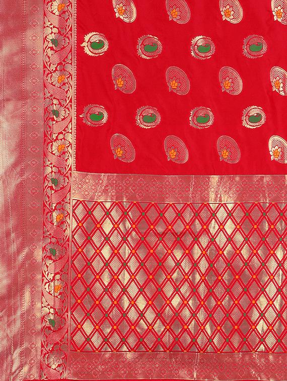paisley zari motif woven saree with blouse - 16439123 - Zoom Image - 5