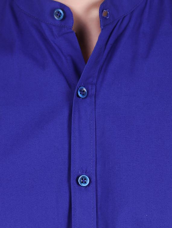 blue solid casual shirt - 16443073 - Zoom Image - 5