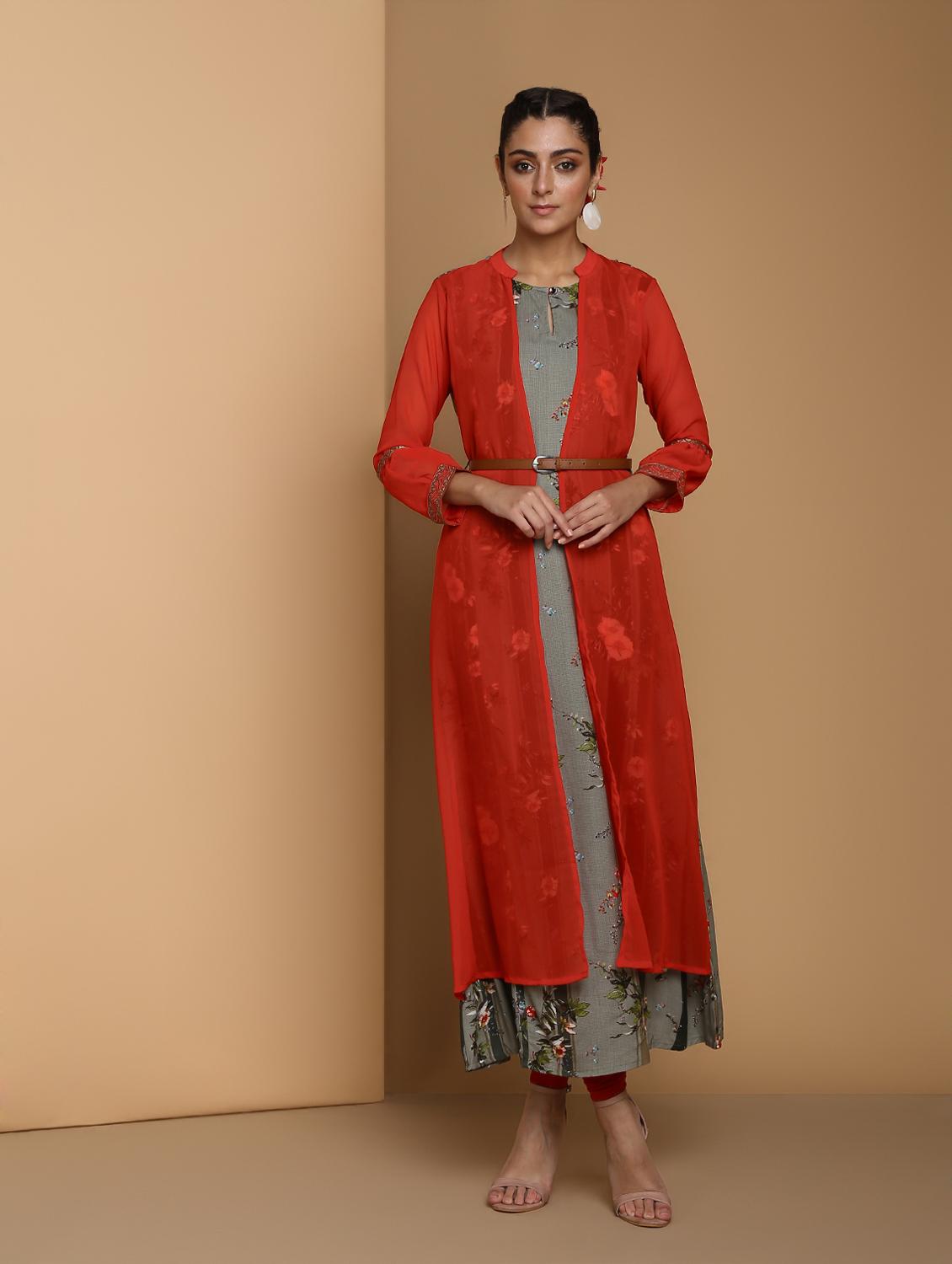 floral printed kurta with jacket - 16444639 - Zoom Image - 2