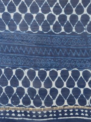 indigo printed saree with blouse - 16450391 - Standard Image - 5
