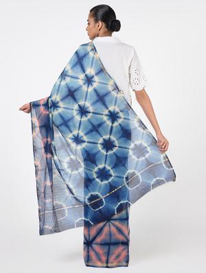 contrast shades tie & dye saree with blouse - 16450393 - Standard Image - 2