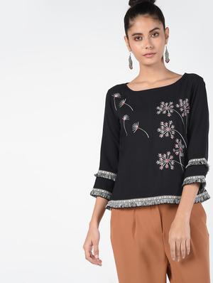 lace detail printed top - 16476115 - Standard Image - 2