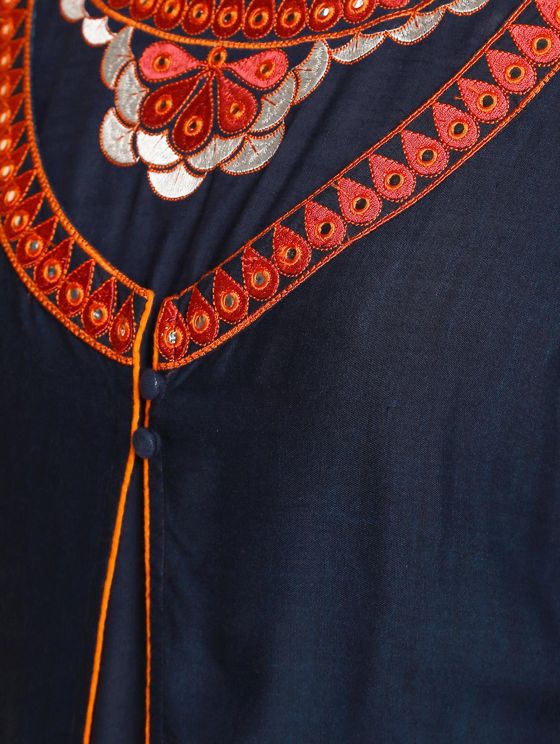 embroidered kurta with jacket - 16483209 - Zoom Image - 5