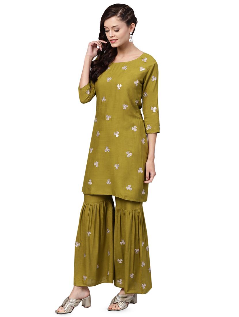 embroidered sharara suit set - 16483484 - Zoom Image - 2