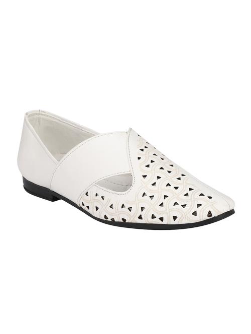 big fox white leatherette cut work jutis - 16505527 - Standard Image - 1