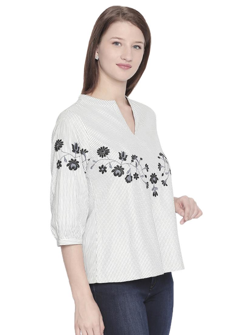 notch neck embroidered top - 16513078 - Zoom Image - 2
