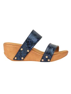 blue toe separator wedges - 16515328 - Standard Image - 2