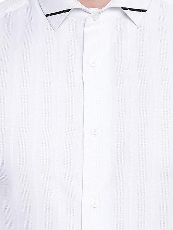 white checkered formal shirt - 16518193 - Zoom Image - 5