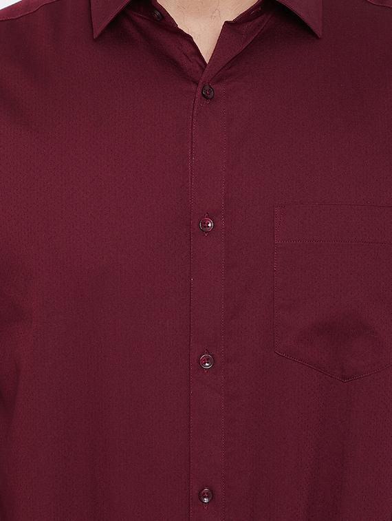 red solid formal shirt - 16539739 - Zoom Image - 5