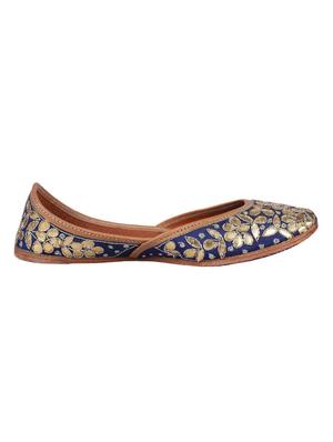 msc blue slip on jutis - 16548892 - Standard Image - 2