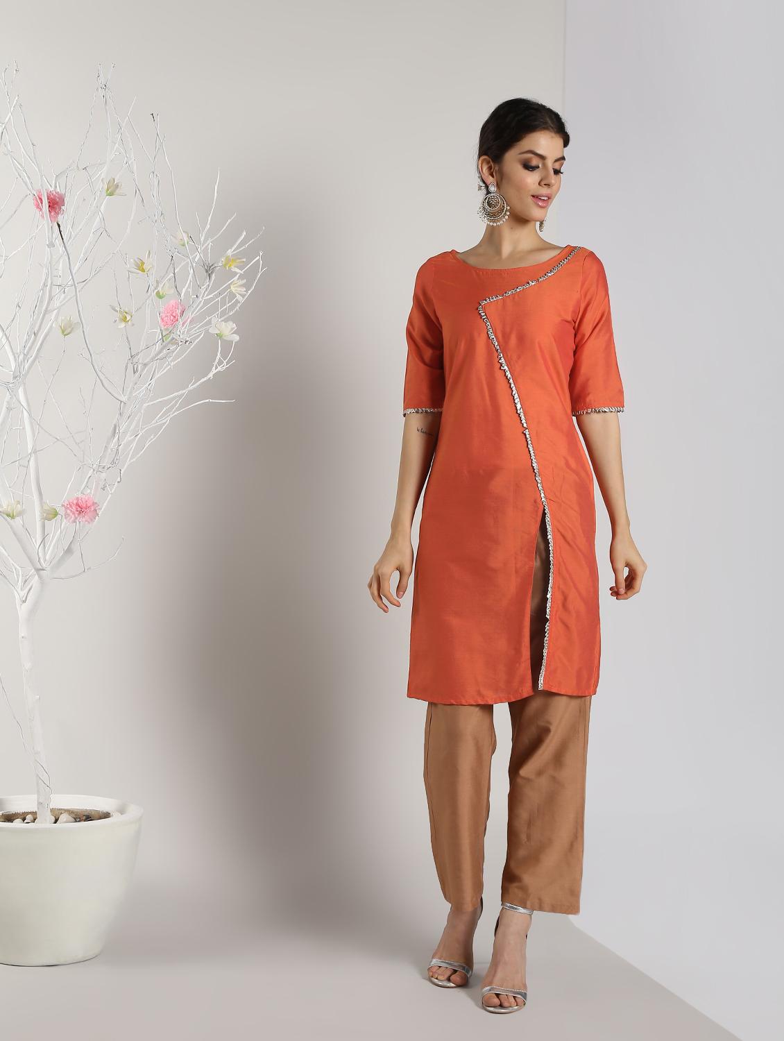 solid silk high slit kurta - 16568797 - Zoom Image - 2