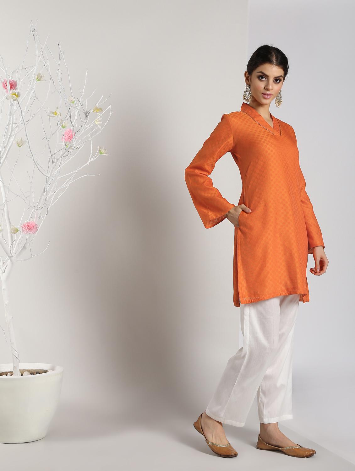 solid silk fusion kurta - 16568805 - Zoom Image - 2