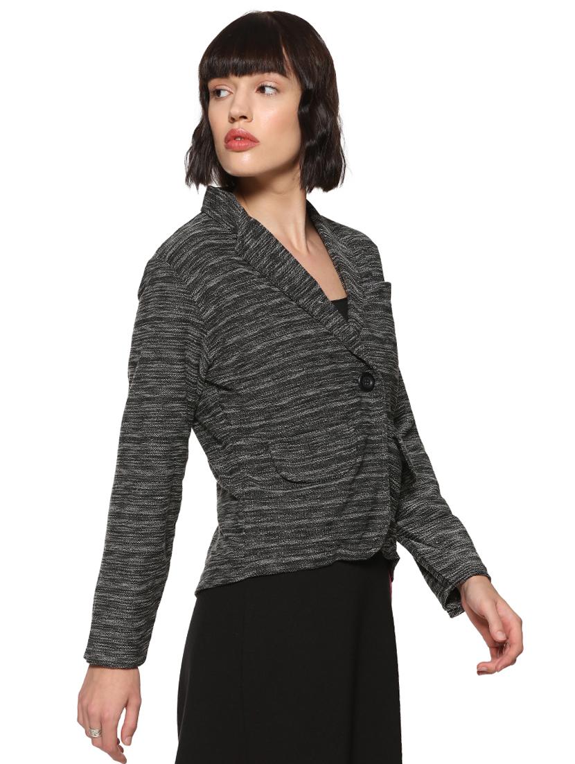 contrast patch sleeved blazer - 16569923 - Zoom Image - 2
