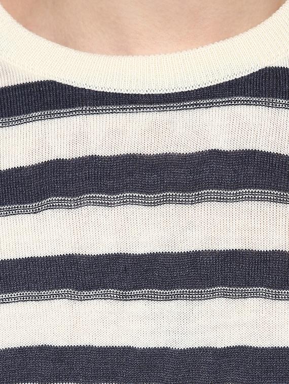 white striped pullover - 16570197 - Zoom Image - 5