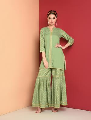 gold print kurta palazzo set - 16577919 - Standard Image - 2