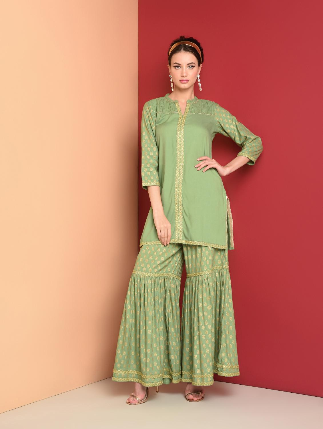 gold print kurta palazzo set - 16577919 - Zoom Image - 2
