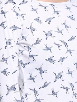thumb hole sleeved graphic printed tee - 16584988 - Standard Image - 5