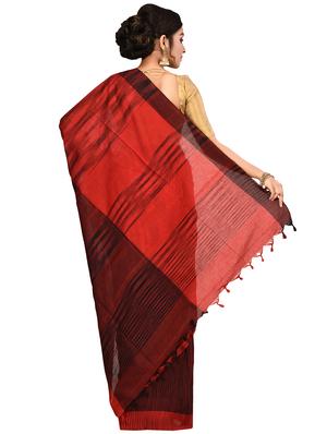 ikat printed tant saree - 16590579 - Standard Image - 2