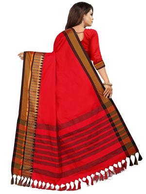 bordered kanjivaram saree with blouse - 16593650 - Standard Image - 2