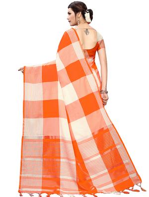 checkered woven saree with blouse - 16600302 - Standard Image - 2