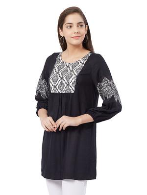 contrast yoke straight kurti - 16605088 - Standard Image - 2