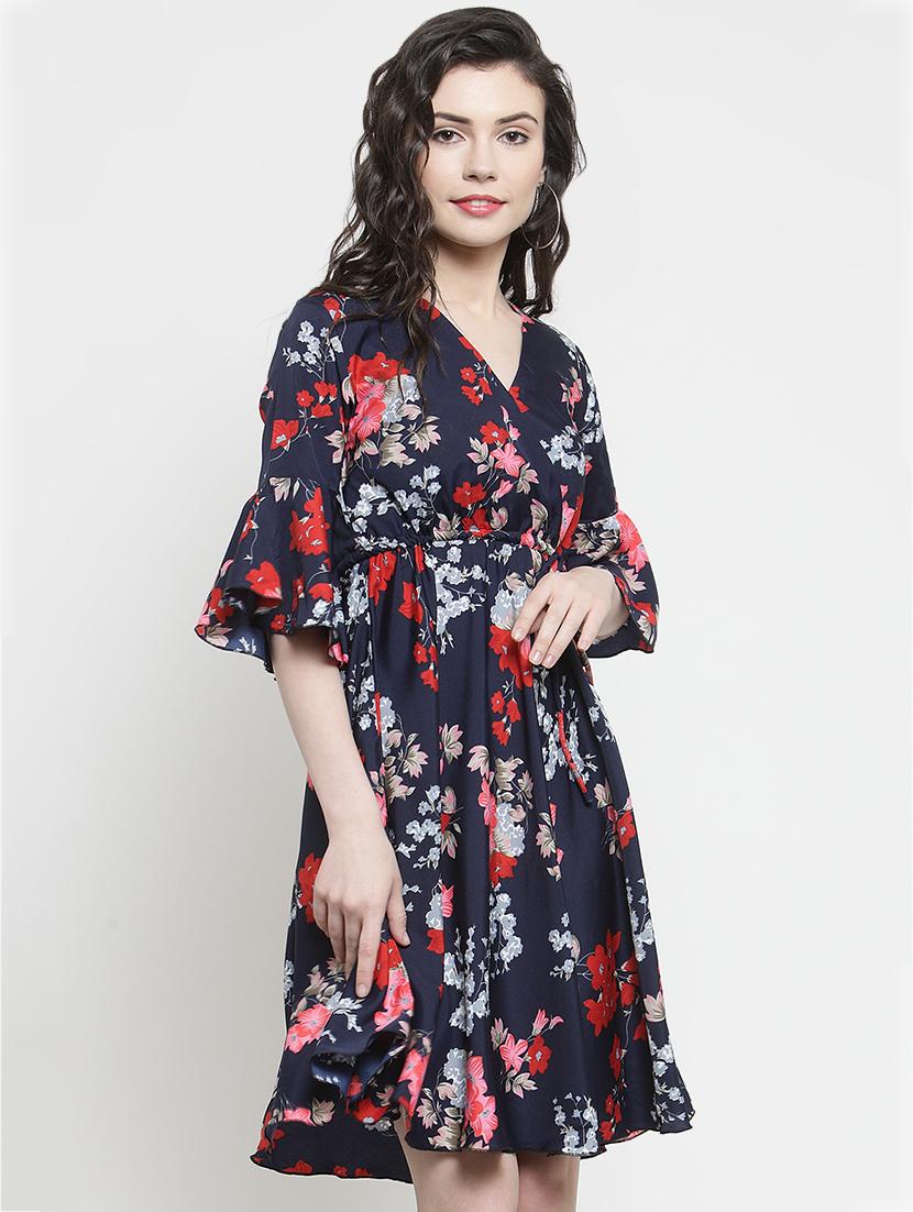 v neck bell sleeved floral flared dress - 16626683 - Zoom Image - 2