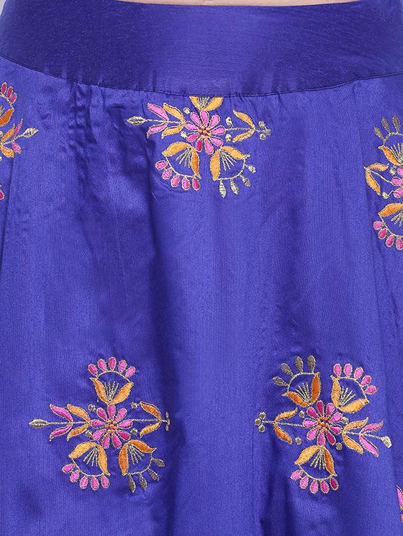 embroidered a-line lehenga choli & dupatta - 16637180 - Zoom Image - 5