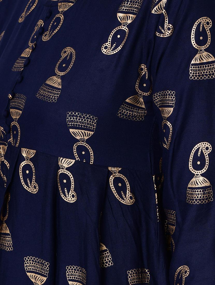 foil print a-line pleated kurta - 16641610 - Zoom Image - 5