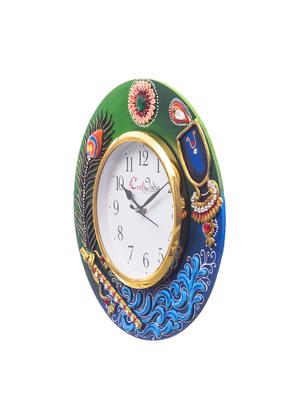 handicraft analog wall clock - 16647072 - Standard Image - 2