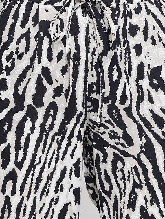 drawstring pocket detail trouser - 16673753 - Zoom Image - 5