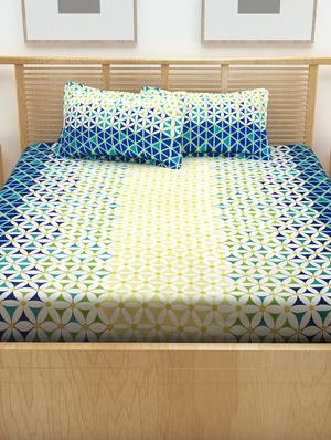 king size bedsheet with 2 pillow cover - 16680255 - Standard Image - 2