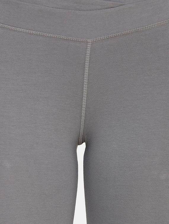 high rise cutout detail sports legging - 16682788 - Zoom Image - 5
